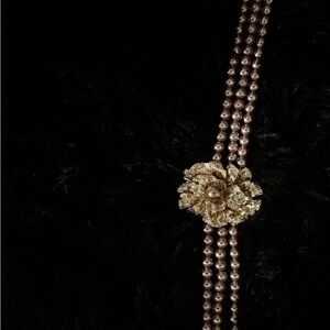 Gold Flower Pearl Necklace